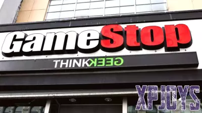 GameStop's Bold Bitcoin Investment Triggers Investor Exodus